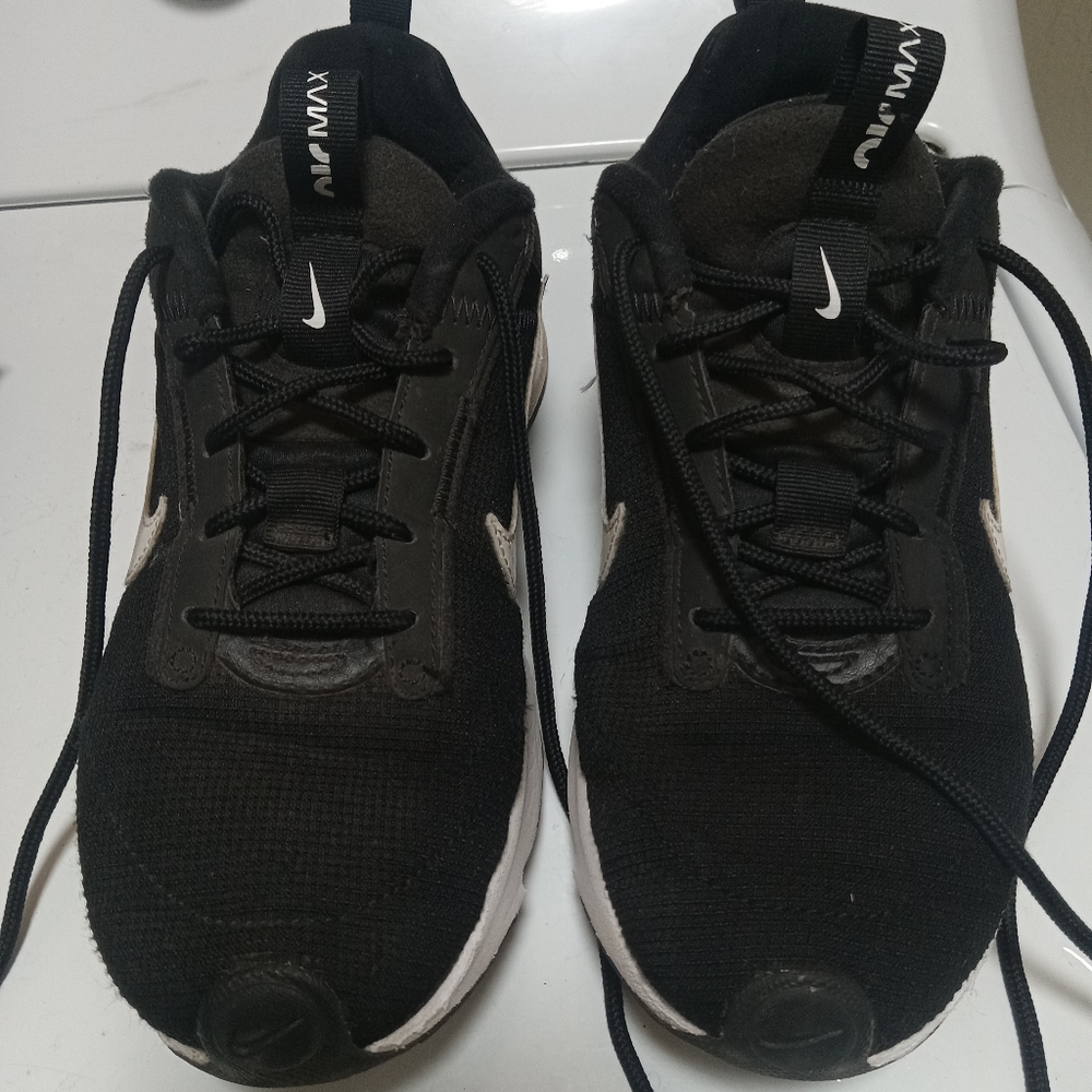 Nike Air max Black Sneakers Size 7